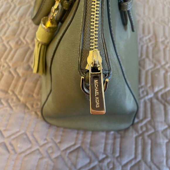 MICHAEL KORS  large SAGE green SATCHEL FREE shipping - Picture 8 of 12